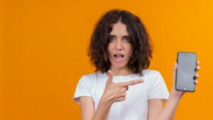 Google discover core update de février 2026 : Quelles sont les modifications ? Et à quoi s&rsquo;attendre en France ? – Décryptage du web épisode 3